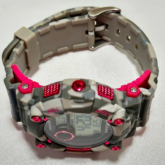 NEW Unisex 46mm Hot Pink & Gray Camo Digital Chronograph Armitron Watch WR330ft - Picture 9 of 17